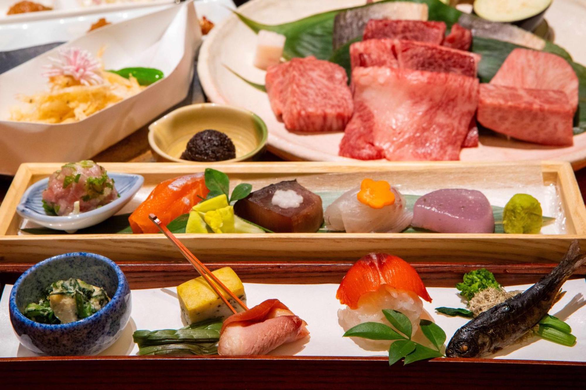 Miyama Ouan Kyoritsu Resort Takayama  Eksteriør bilde A selection of Japanese dishes