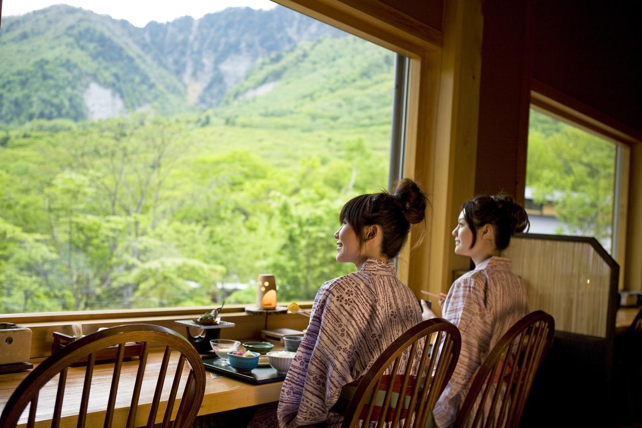 Miyama Ouan Kyoritsu Resort Takayama  Eksteriør bilde A view of Mount Yōtei from a restaurant in Niseko